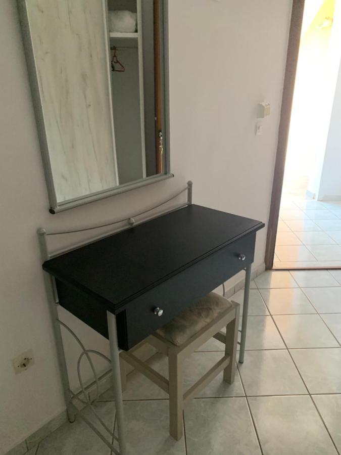 Aristomenis Studios Vlachata Exteriör bild